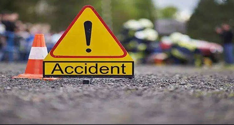 One dead, 12 injured in two separate road accidents in J-K''s Udhampur